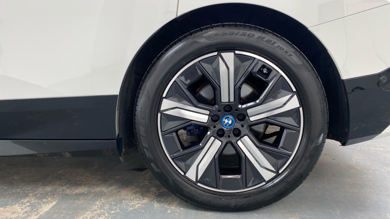 BMW iX 240kW xDrive40 M Sport Edition 76.6kWh 5dr Auto Electric Estate